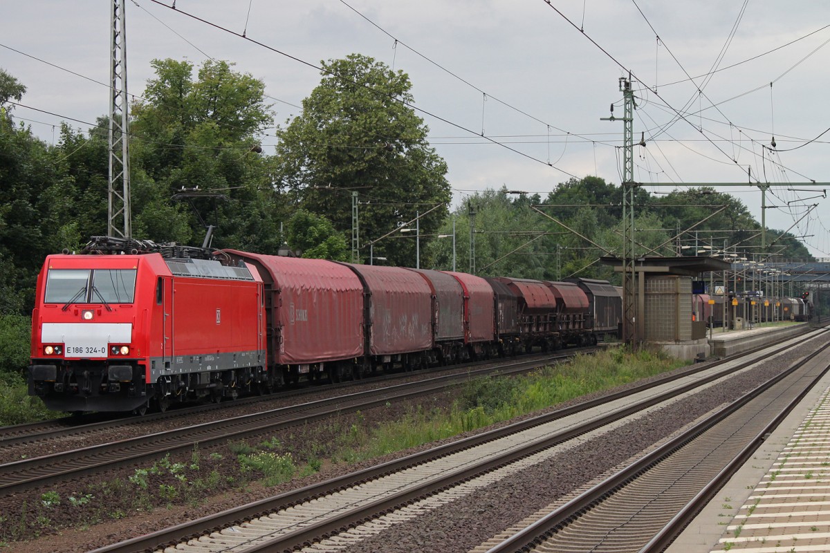186 324 fuhr am 8.8.13 mit einem Gz durch Dedensen-Gümmer.