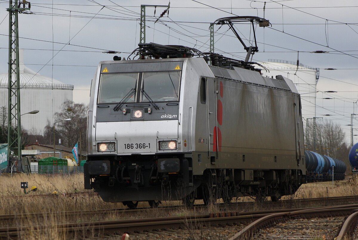 186 366-1 | Akiem | Anklam | Februar 2022