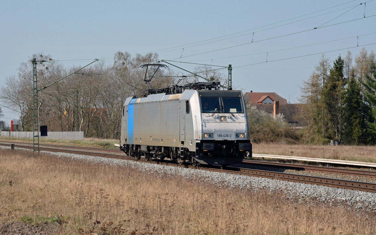 186 436 rollte am 10.04.18 Lz durch Jütrichau Richtung Roßlau. Sier wird zur Zeit von der HSL eingesetzt.