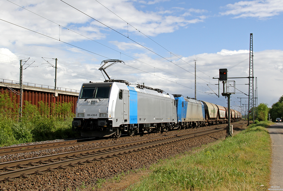 186 438 & 185 5xx bei Porz Wahn am 01.05.2020