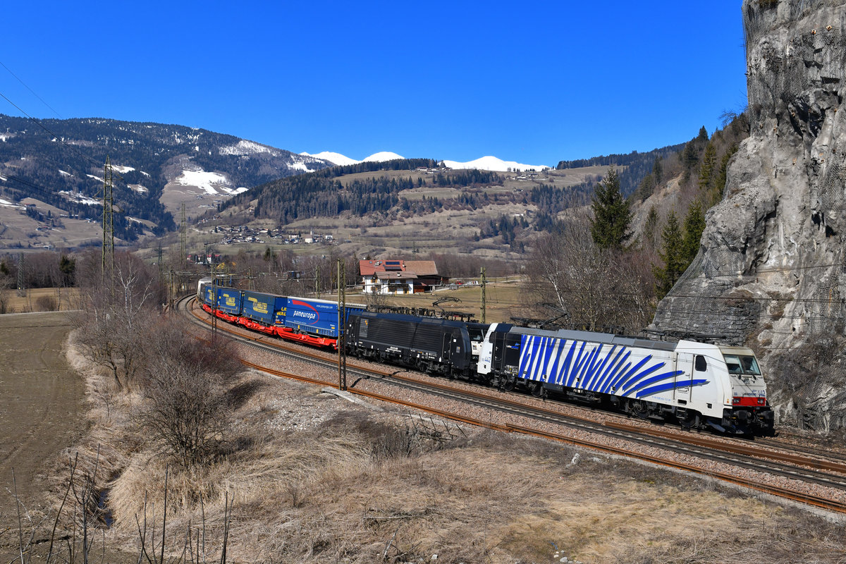186 442 + 189 909 mit TEC 43125 am 24.03.2018 bei Sterzing. 