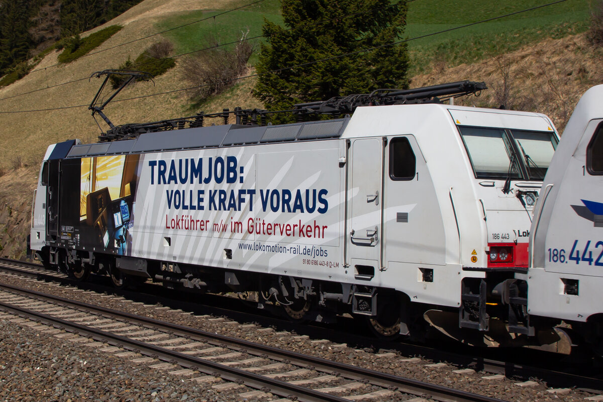 186 443 von Lokomotion bei St. Jodok am Brenner. 14.4.22