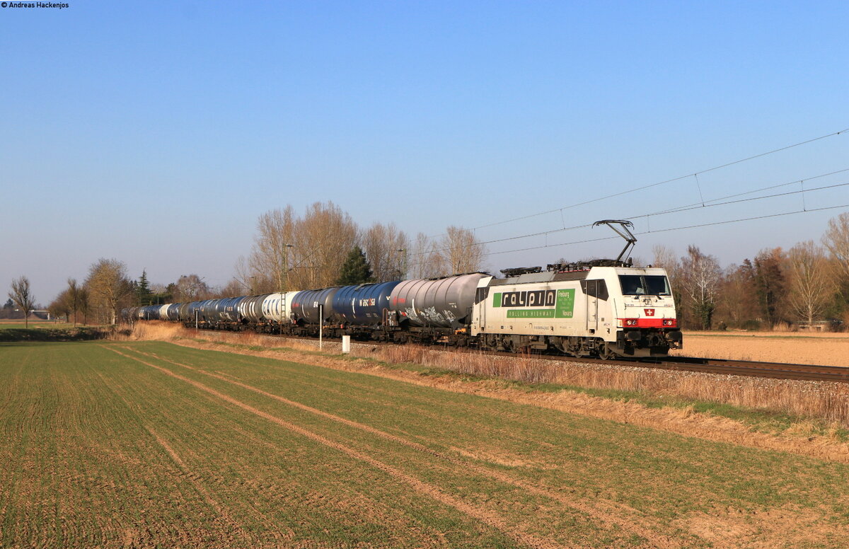 186 906-4 mit dem DGS 44695 (Kork - Tanklager Rümlang) bei Riegel 4.3.22