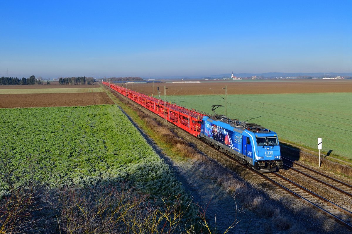 186 943 mit DGS 47169 am 04.12.2019 bei Stephansposching.