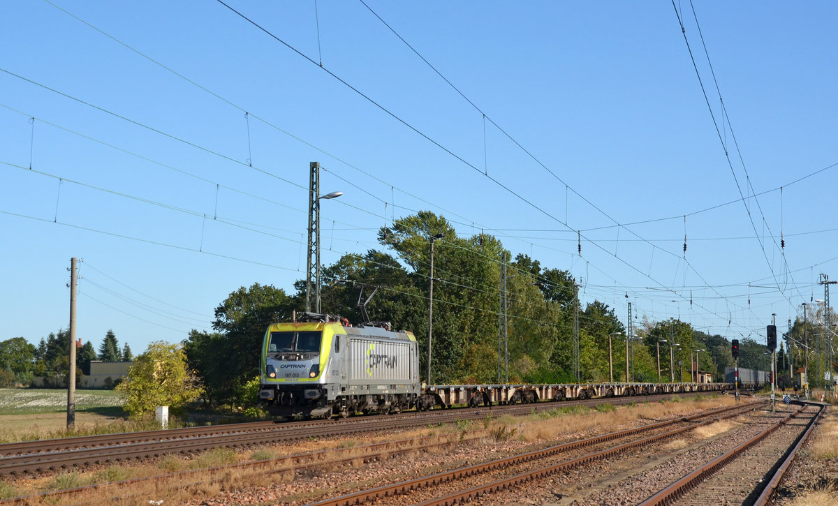 187 013 der Captrain führte am 22.09.19 einen SmartRail-Zug durch Weissig Richtung Röderau.