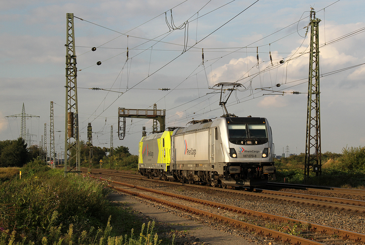 187 070 & 119 007 in Brühl am 20.09.2017