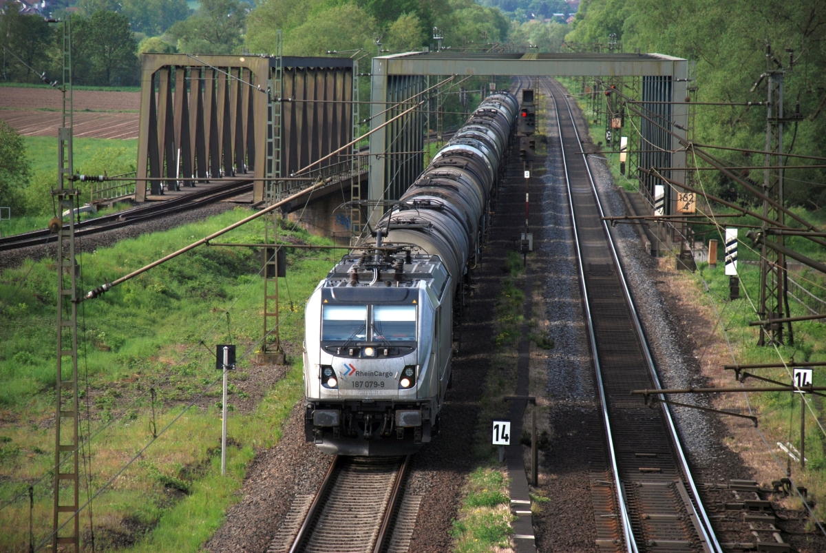 187 079 von Rhein Cargo am 9.5.2018 im Betriebsbahnhof Blankenheim bei Bebra.