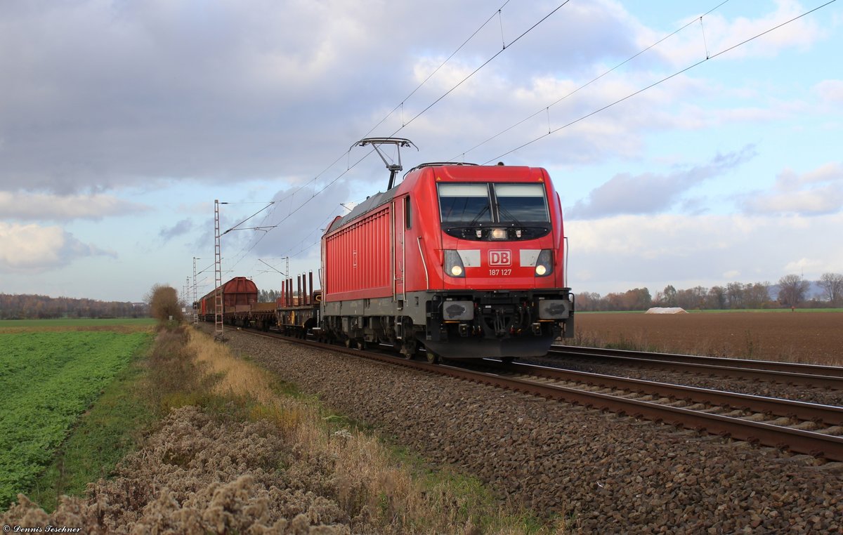 187 127 DB mit einem gemischten Güterzug auf der KBS 611 zwischen Göttingen und Kassel bei Niedernjesa am 17.11.2017
