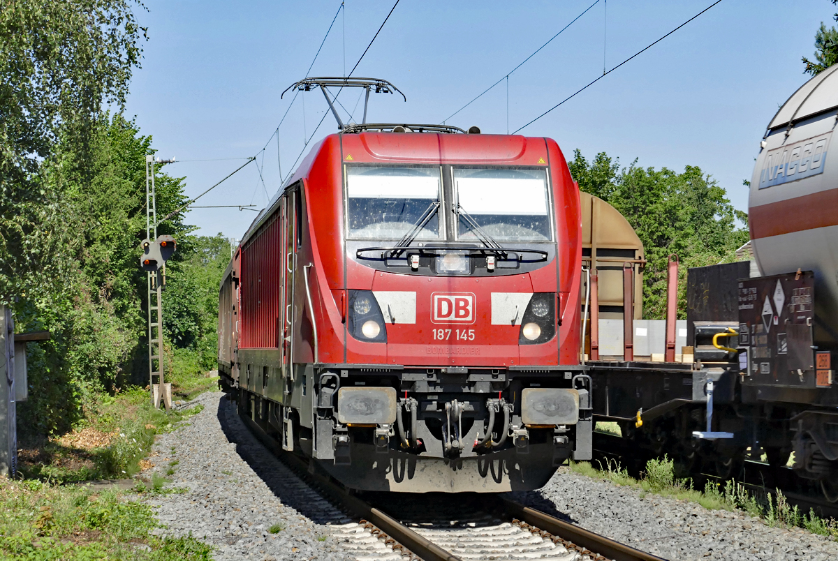 187 145 mit gem. Güterzug durch Bonn-Beuel - 23.07.2019