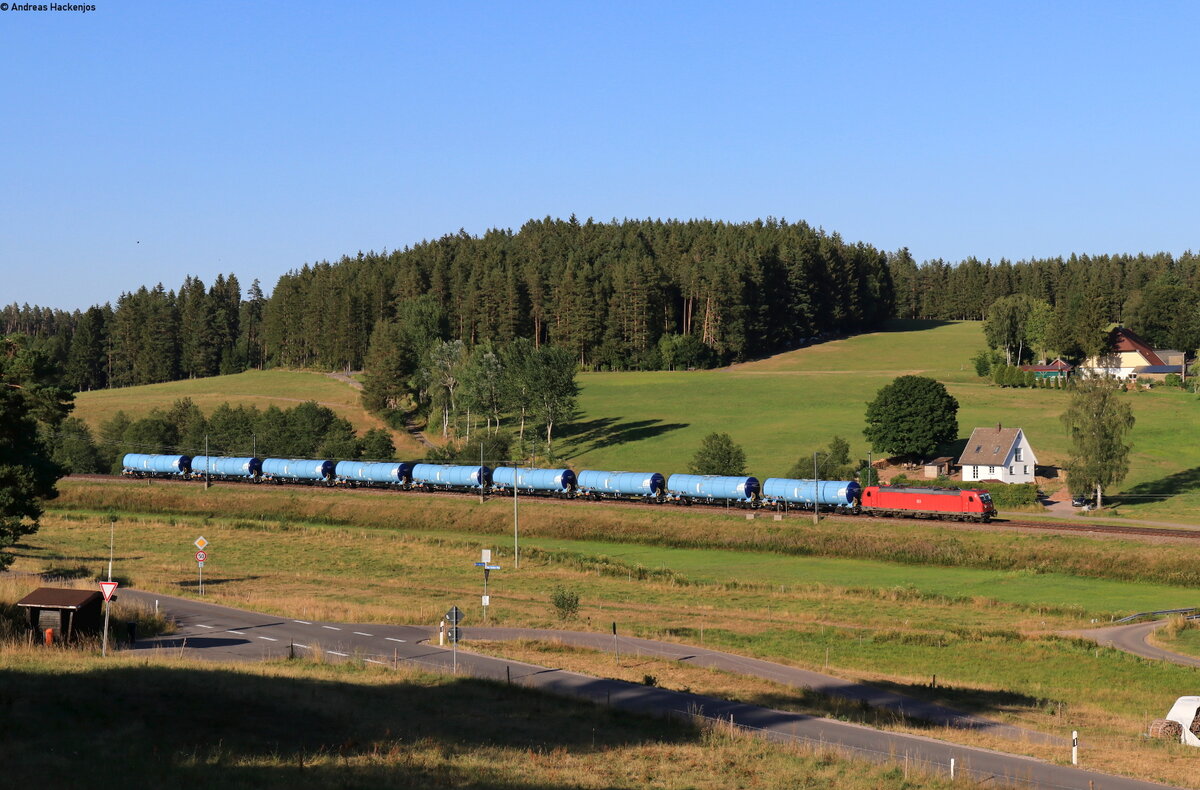 187 155-2 mit dem GC 60244 (Hausach - Villingen(Schwarzw)) bei Stockburg 19.7.22