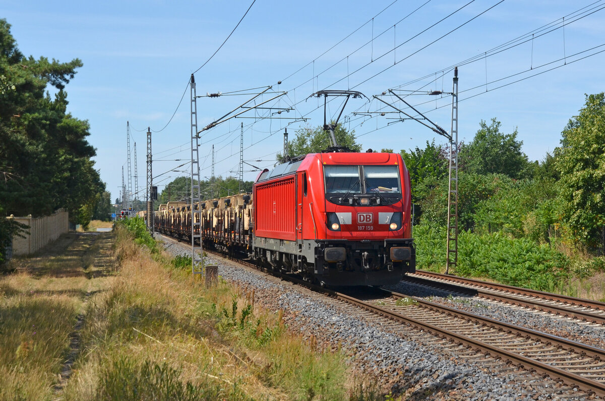 187 159 führte am 24.07.22 einen Militärzug der Amerikaner durch Wittenberg-Labetz Richtung Falkenberg(E).