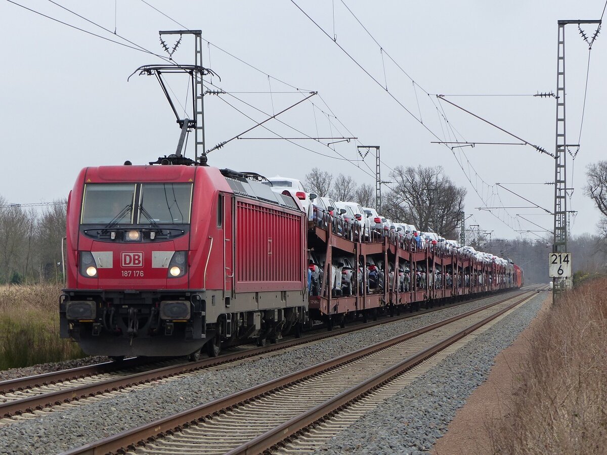 187 176 mit Auto-Ganzzug zwischen Rheine und Salzbergen, 16.03.2022