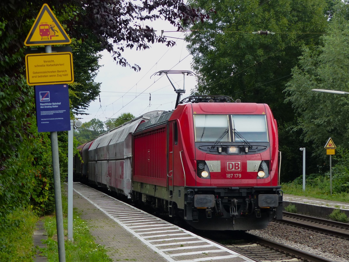 187 179 mit Güterzug in Brock=Ostbevern, 05.08.2022