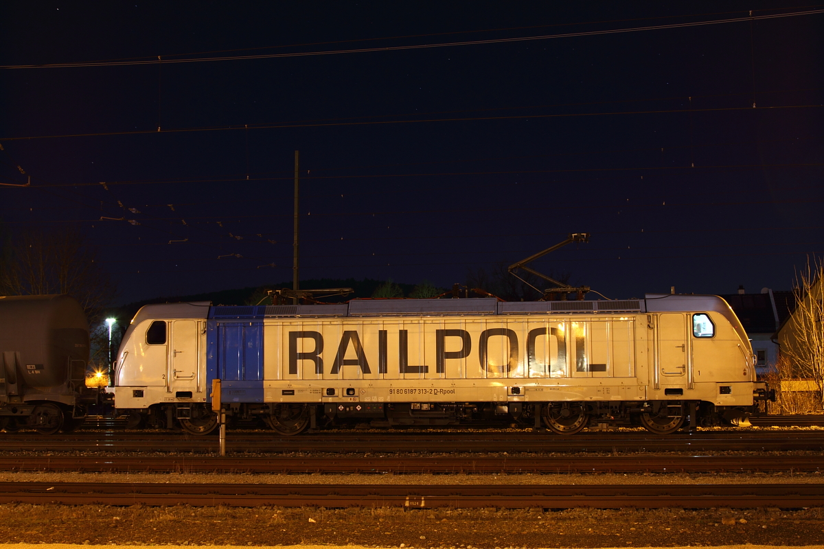 187 313-2 Railpool in Lichtenfels am 10.03.2017.