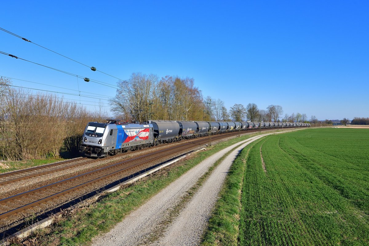 187 344 mit DGS 47198 am 05.04.2020 bei Langenisarhofen.