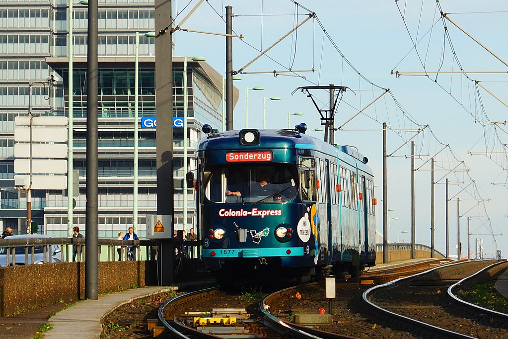 1877 auf der Deutzer Brücke am 19.10.2013.
