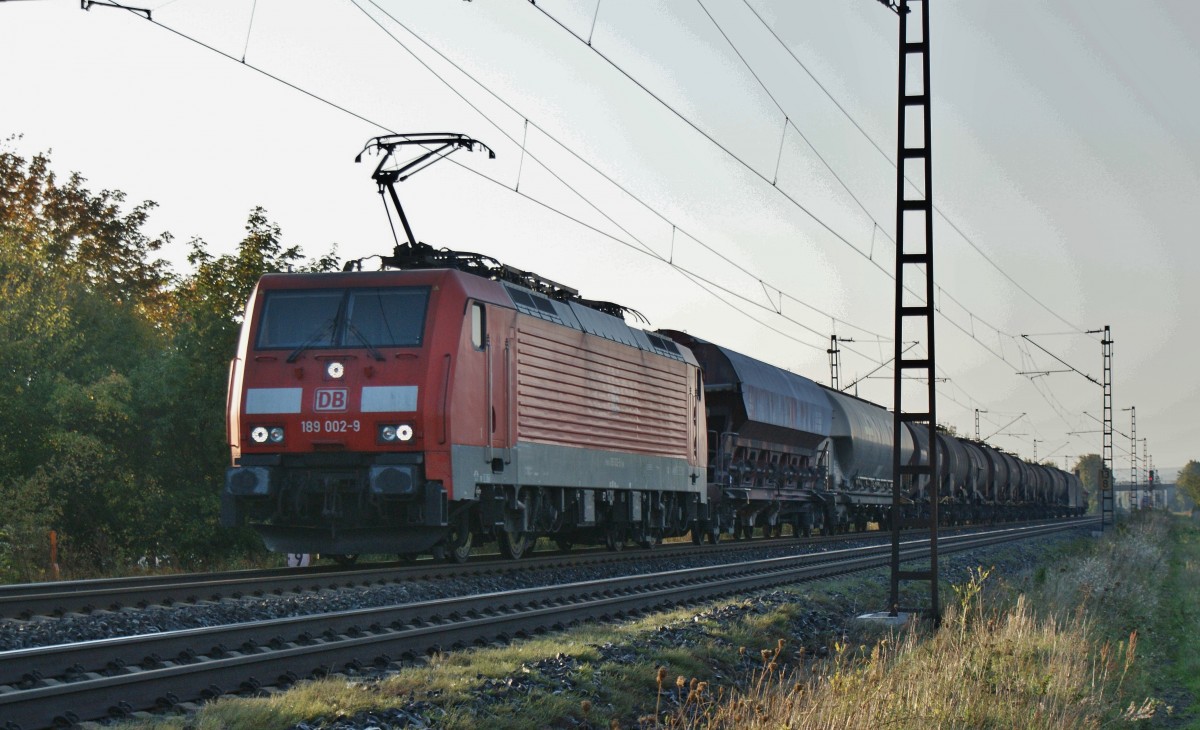 189 002-9 mit einen gemischten G�terzug am 02.10.13