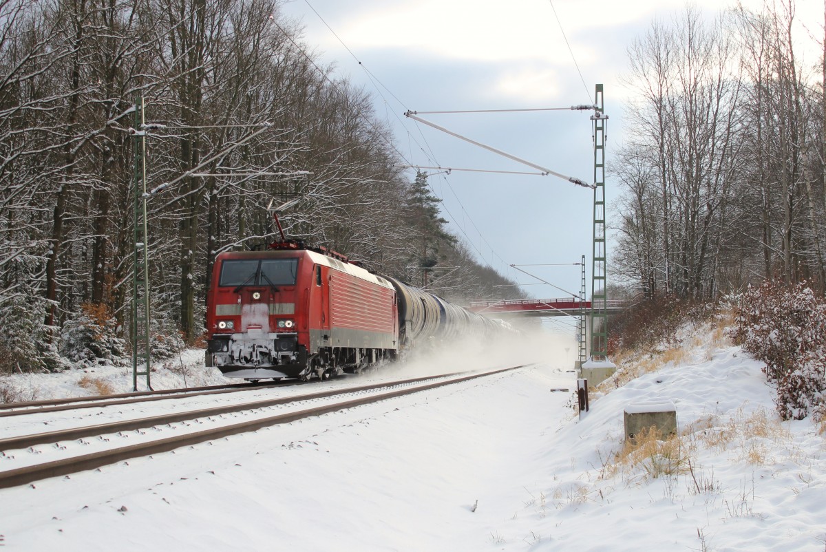 189 006 mit dem 51718 (Frankenwaldumleiter) hier am 17.01.16 in Jößnitz.