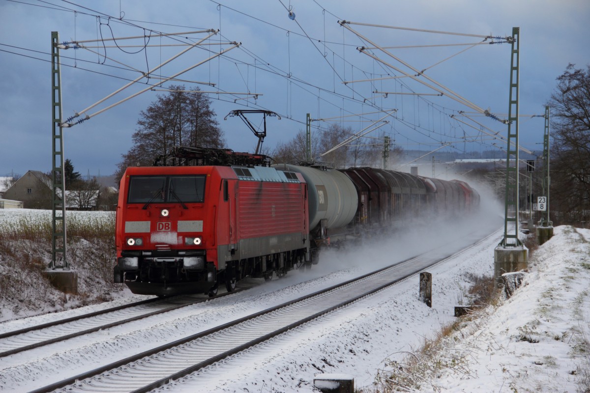 189 018-5 DB Schenker Rail bei Staffelstein am 06.12.2013.