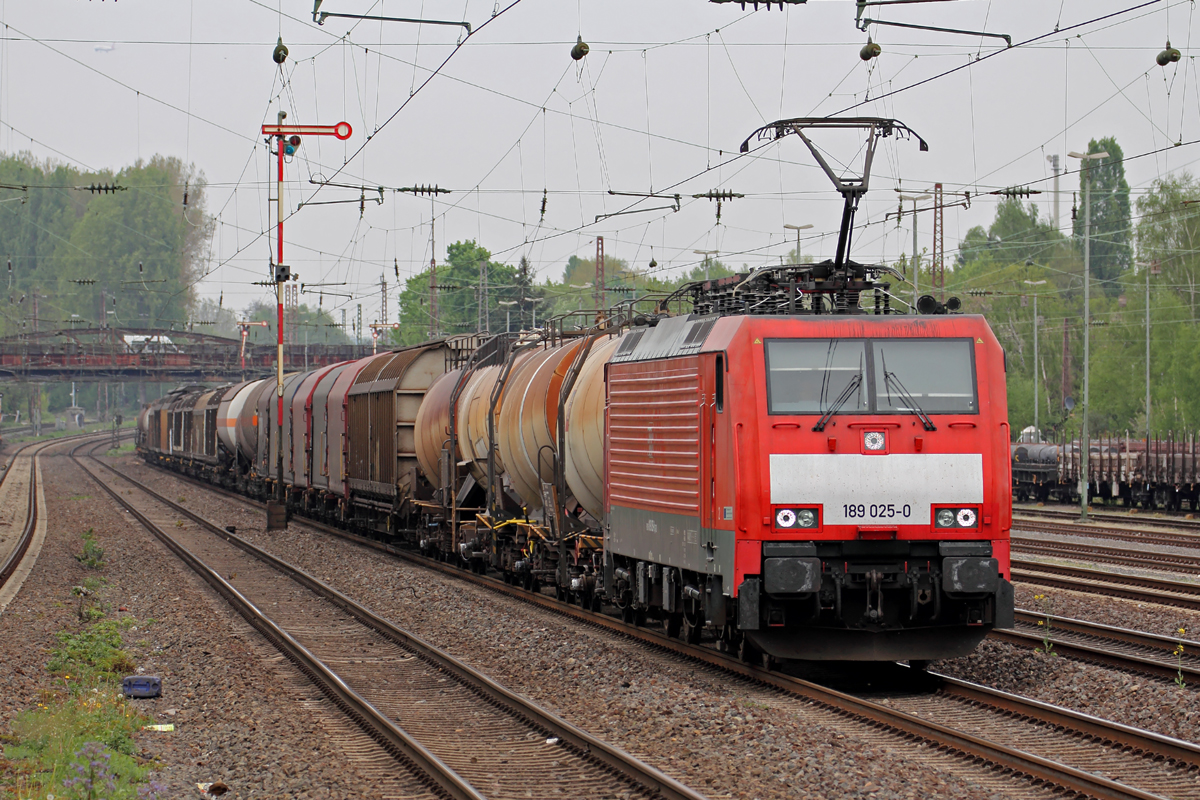 189 025-0 in Düsseldorf-Rath 12.4.2014