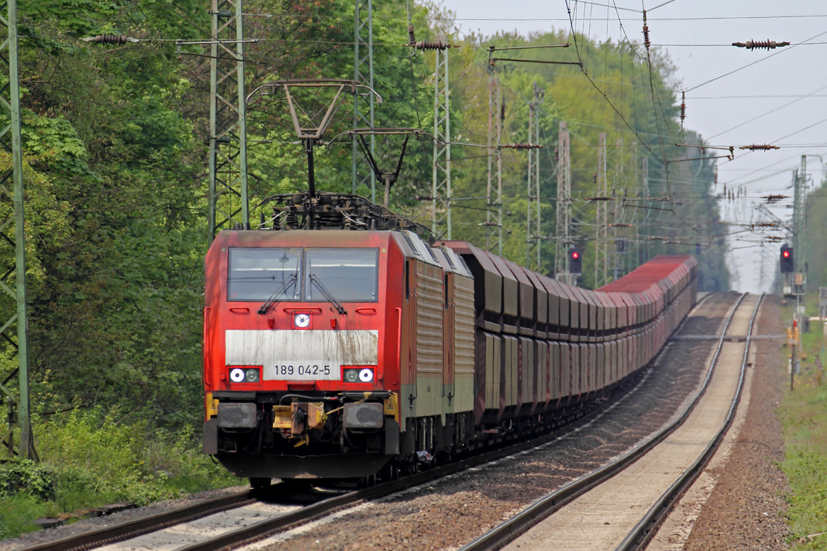 189 042-5 mit 189 044-1 durchfahren Oberhausen-Holten 2.5.2015