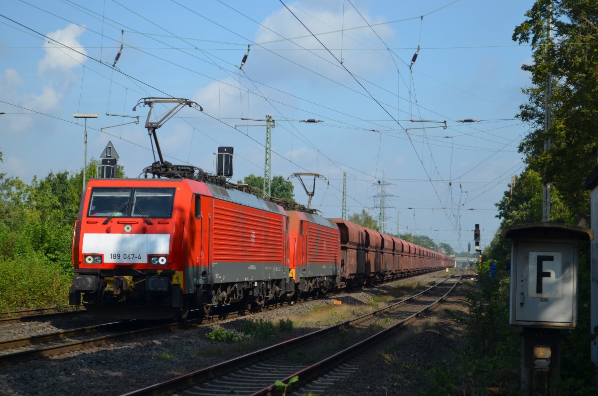 189 047 + 189 040 mit einem Erzzug in Ratingen-Lintorf - 21.08.2014