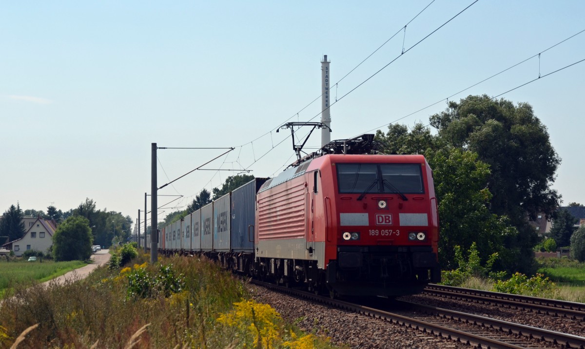 189 057 zog am 23.08.15 einen Containerzug durch Jeßnitz Richtung Dessau.