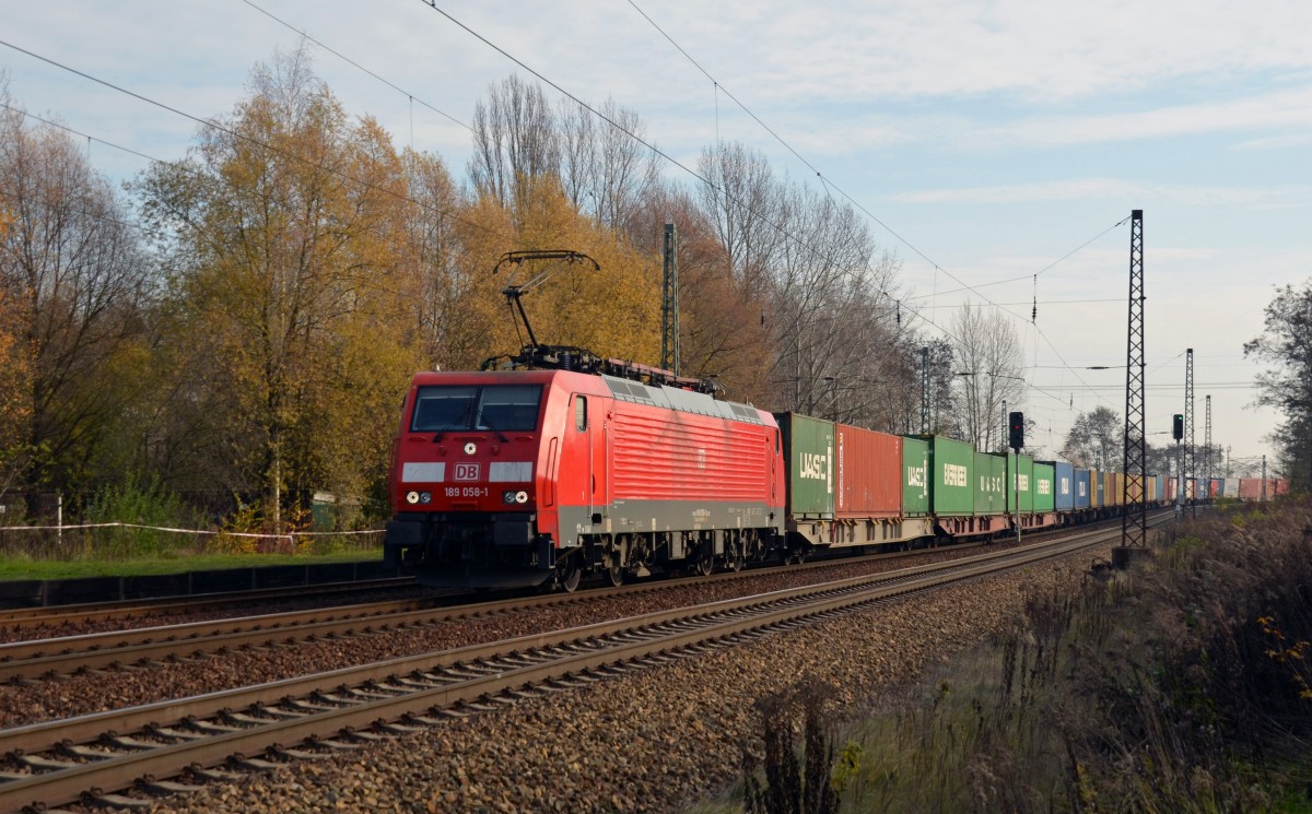 189 058 zog am 22.11.14 einen Containerzug durch Leipzig-Thekla Richtung Mockau.