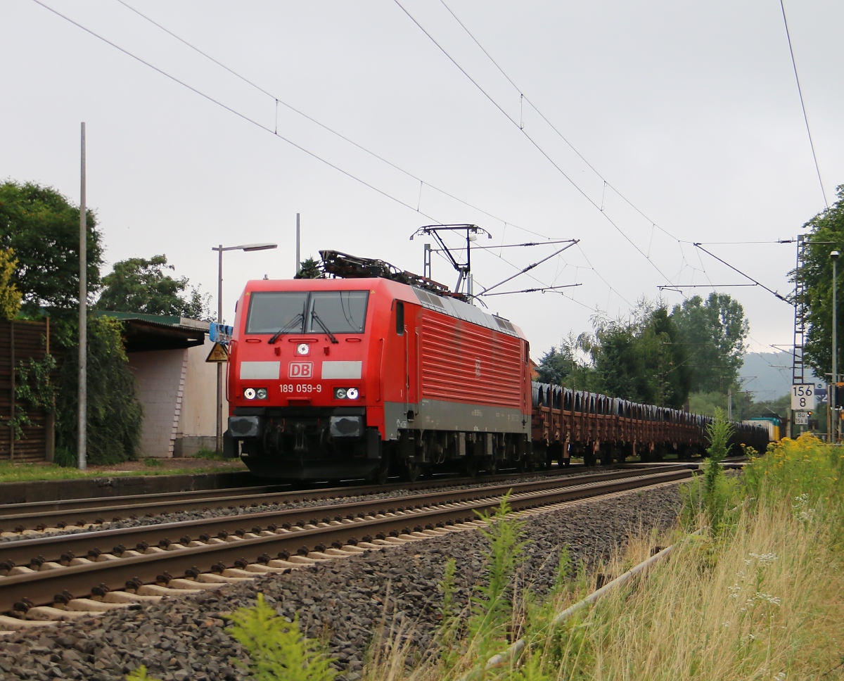 189 059-9 mit gemischtem Güterzug in Fahrtrichtung Süden. Aufgenommen in Ludwigsau-Friedlos am 26.07.2014