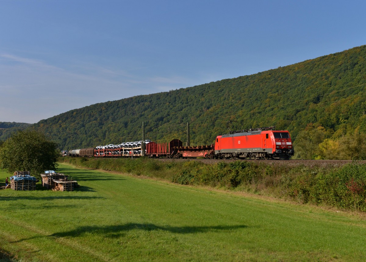 189 060 mit einen G�terzug am 28.09.2013 bei Wernfeld.