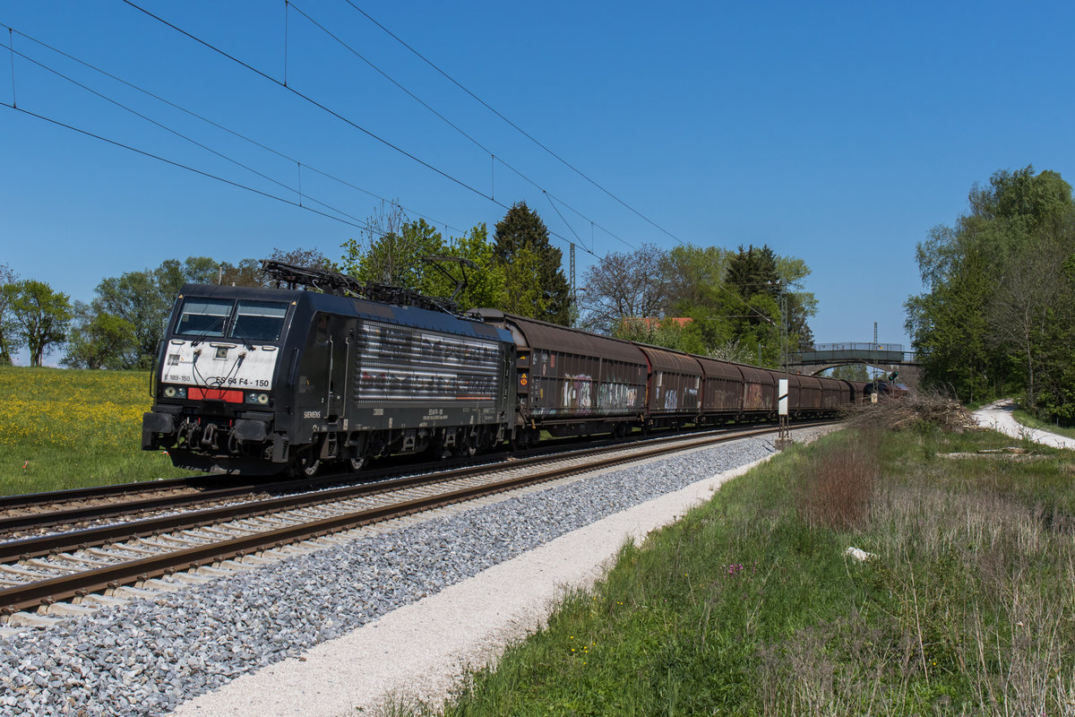 189 150  Loc&More  mit dem Boschzug am 8. Mai 2016 bei Übersee.