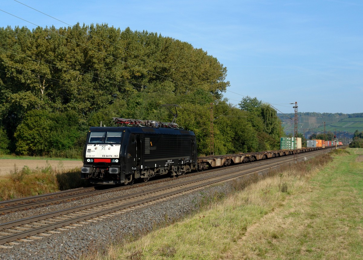 189 157 mit einem Containerzug am 24.09.2011 bei Himmelstadt.