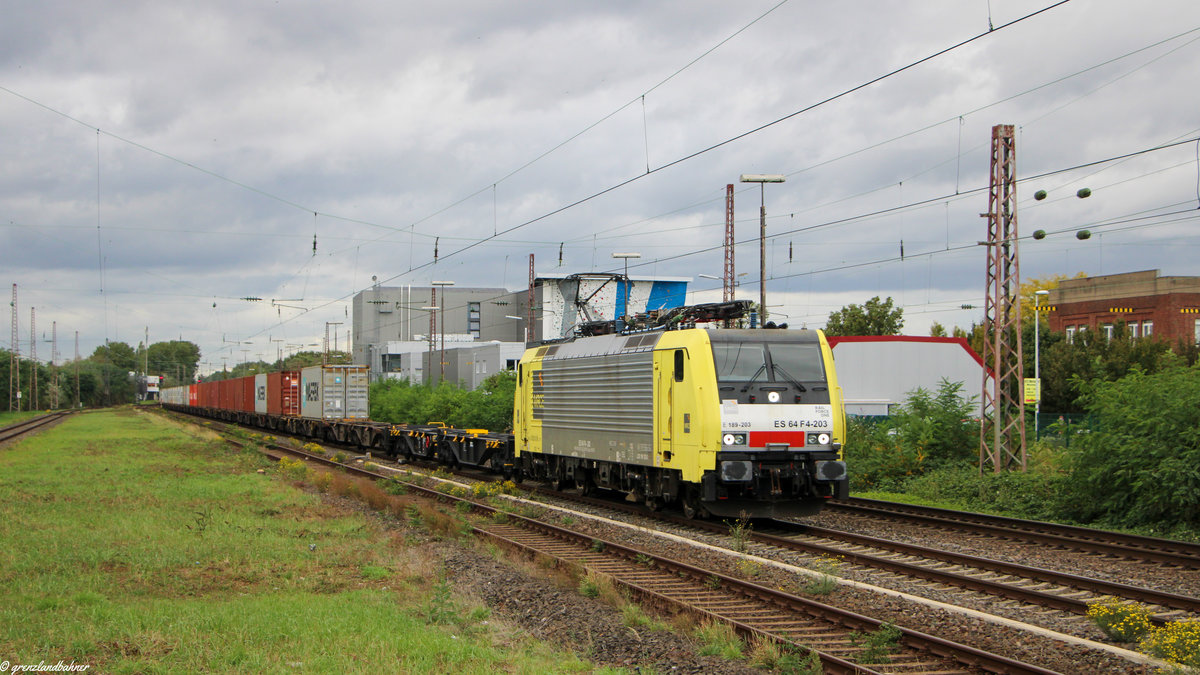 189-203 von Rail Force One mit dem Germersheimer Shuttle in Hilden in Richtung Süden.


Hilden, 4.10.2020