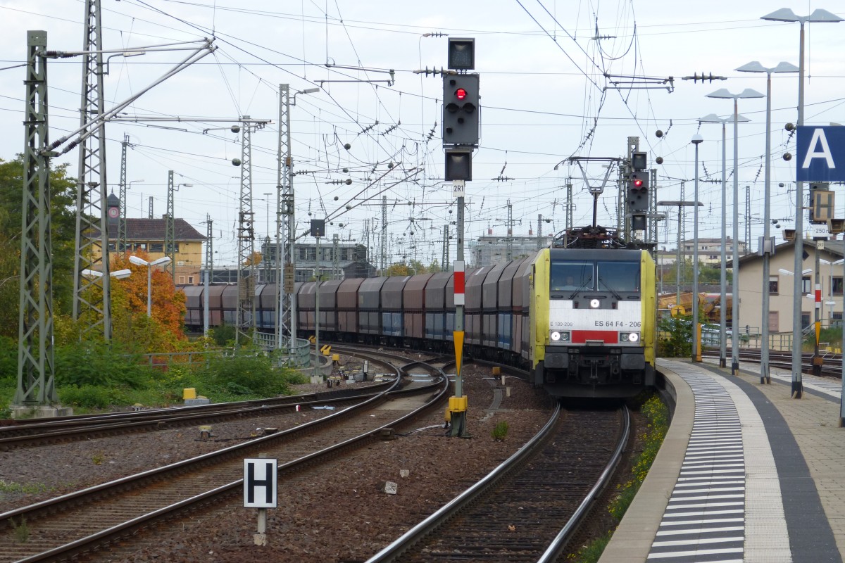 189 206 mit Niag-Kohlezug am 17.10.13 in Neustadt/Weinstr. Richtung Saarland.