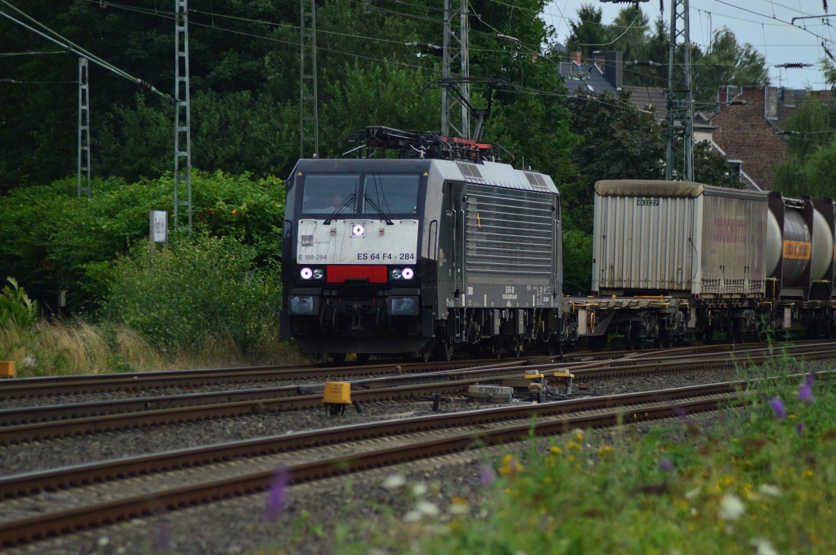 189 284 mit einem Containerzug in Rheydt Hbf. 28.7.2015