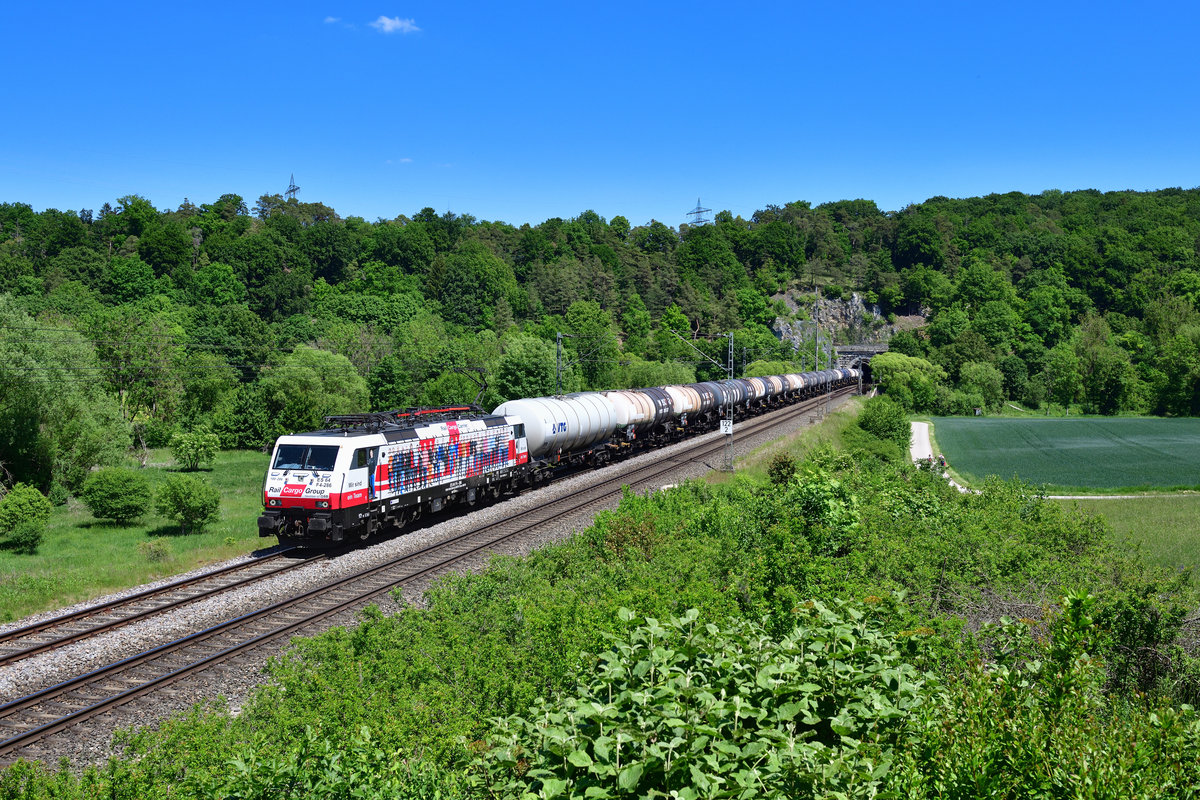 189 286 mit DGS 95357 am 01.06.2020 bei Esslingen.