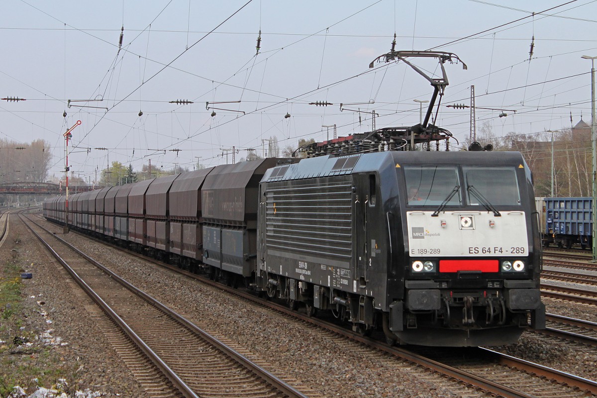 189 289 fuhr am 27.3.14 mit einem Kohlezug durch Düsseldorf-Rath.