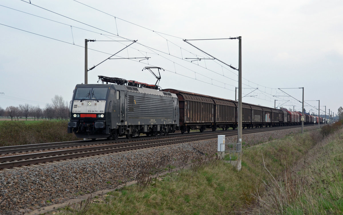 189 455 führte am 09.04.16 einen gemischten Güterzug im Dienste von DB Cargo durch Zschortau Richtung Bitterfeld.