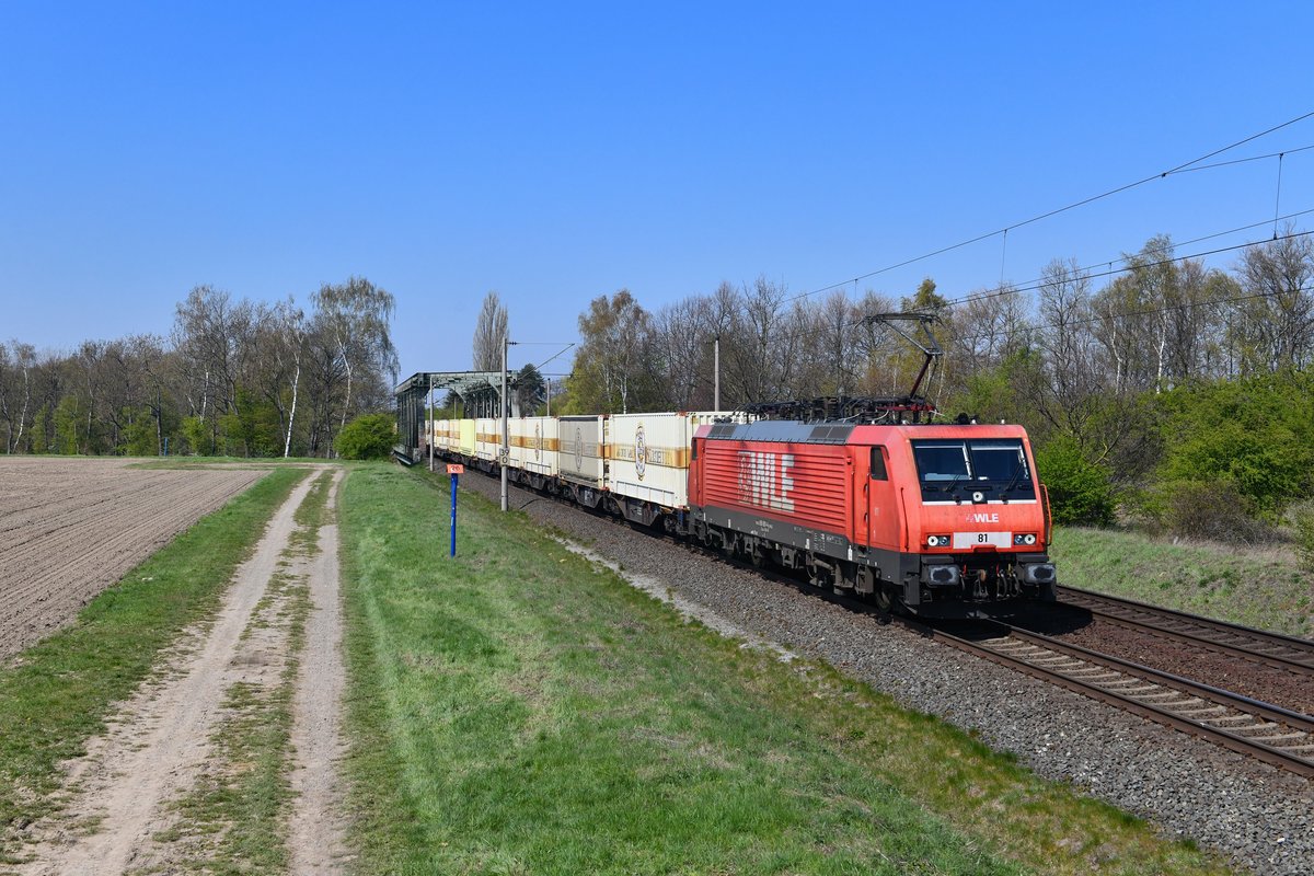 189 801 mit dem Warsteiner-KLV am 16.04.2019 bei Woltorf. 