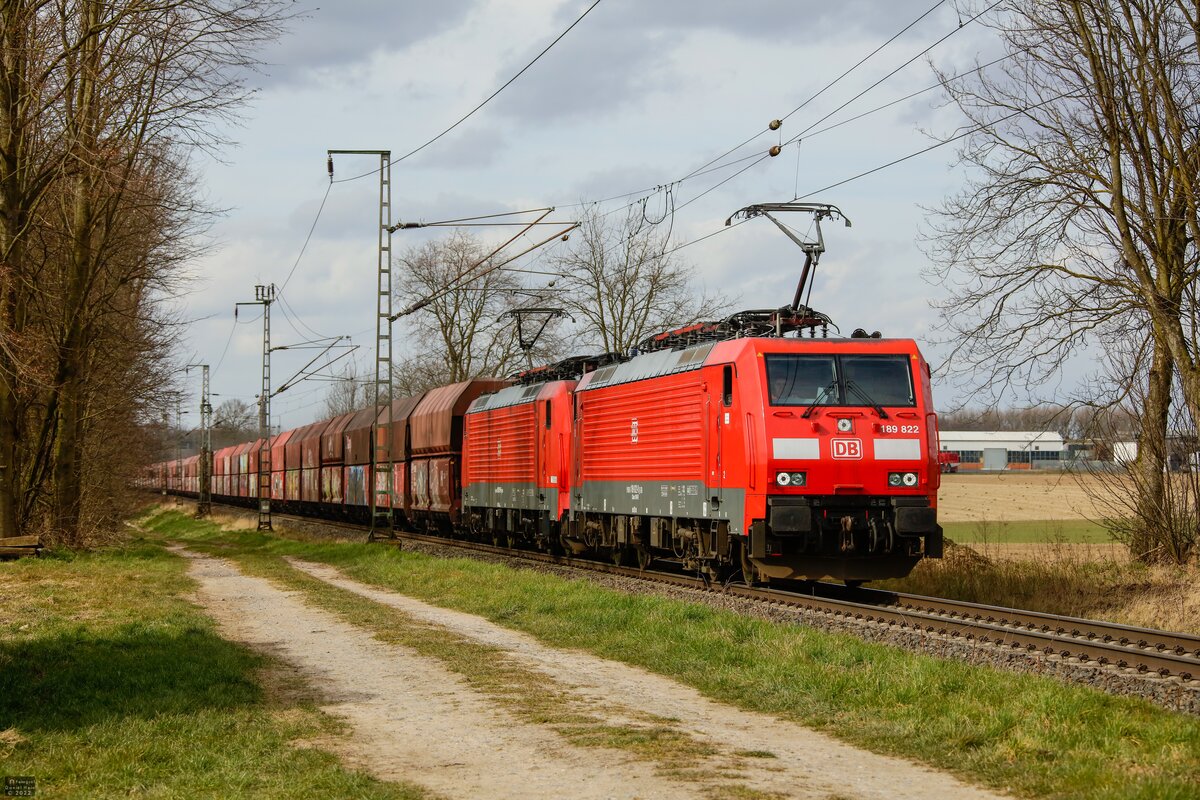 189 822 DB mit Kohlezug in Boisheim, März 2022.