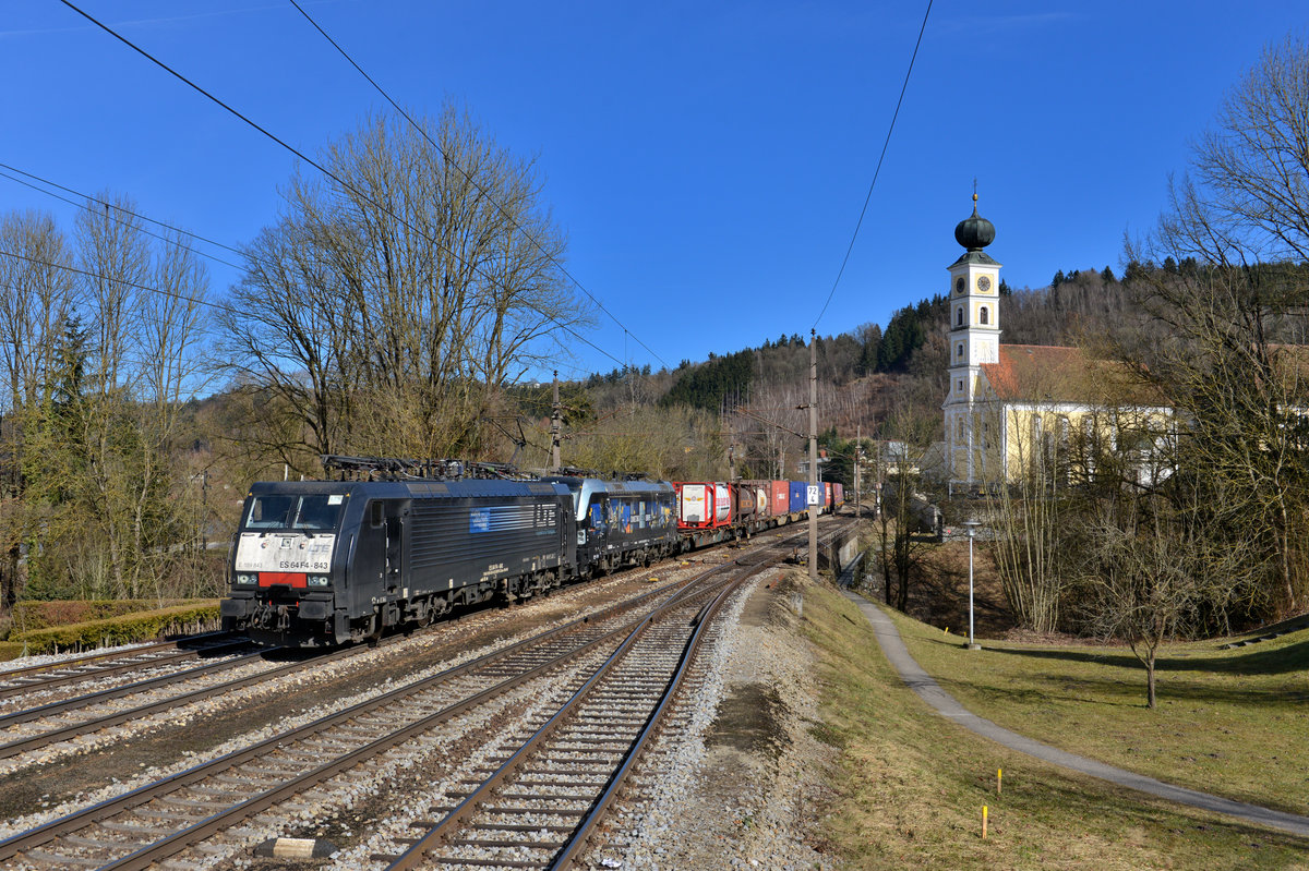 189 843 + 193 875 mit DGS 40679 am 04.03.2017 in Wernstein am Inn. 