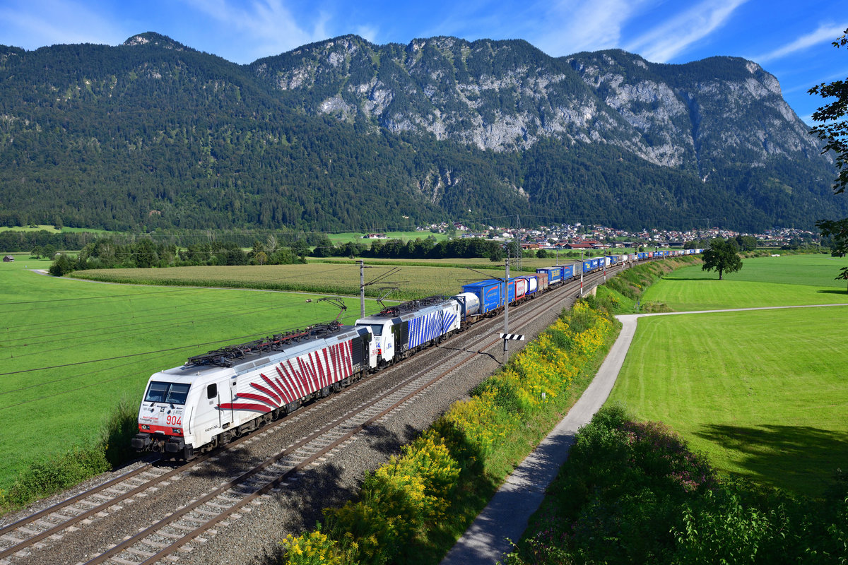 189 904 + 189 914 mit TEC 43125 am 25.08.2020 bei Kirchbichl.
