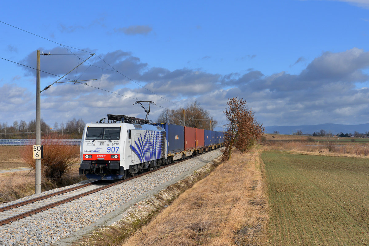 189 907 mit DGS 46658 am 02.03.2017 bei Wallersdorf.