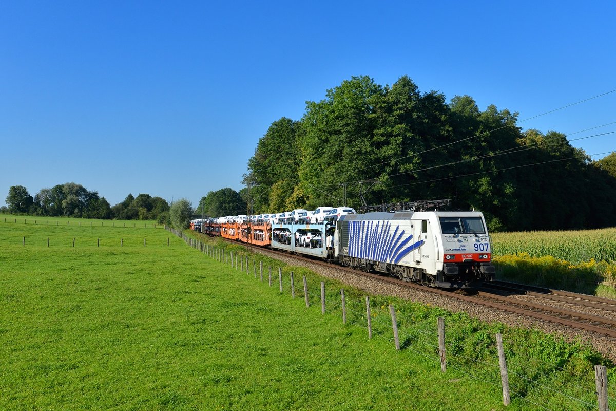 189 907 mit einem Autozug am 31.08.2016 bei Vogl.
