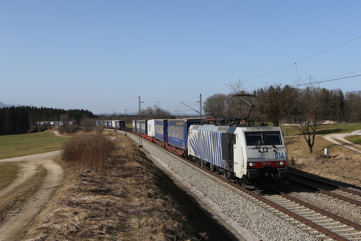 189 914 mit dem  Intercombi  am 25. Februar 2021 bei Grabenstätt im Chiemgau.