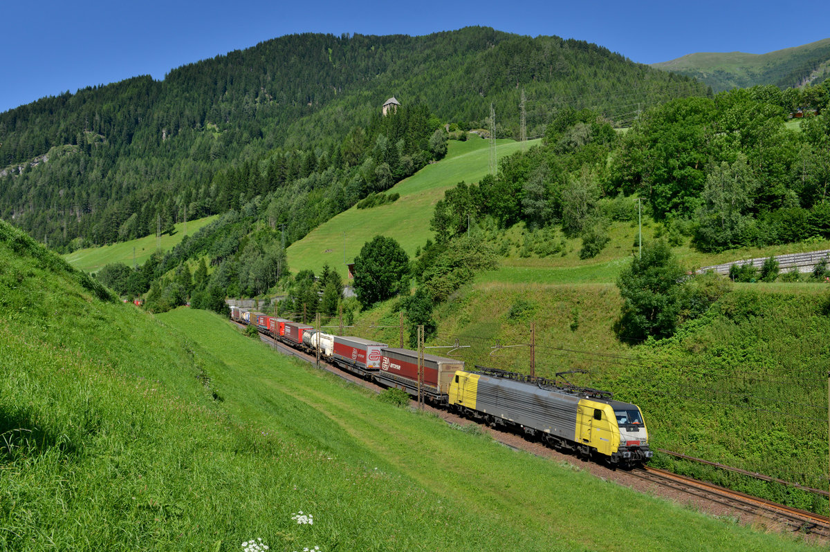 189 989 mit DGS 43101 am 20.07.2016 bei Novale. 