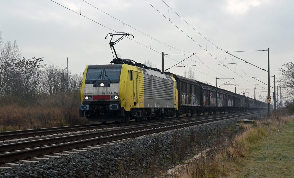 189 993 der TX Logistik führte am 02.12.17 ihren Papierzug nach Rostock durch Greppin Richtung Dessau.