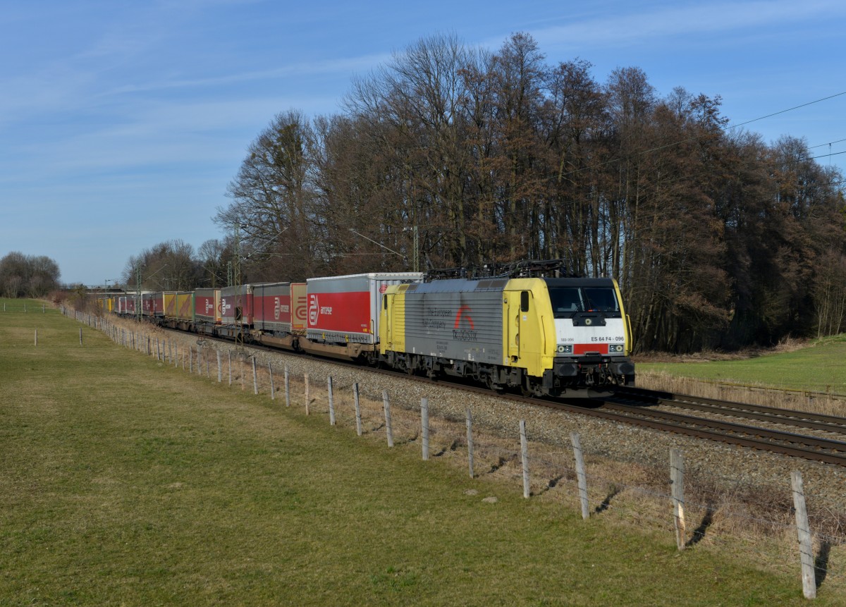 189 996 mit einem KLV am 25.02.2014 bei Vogl.