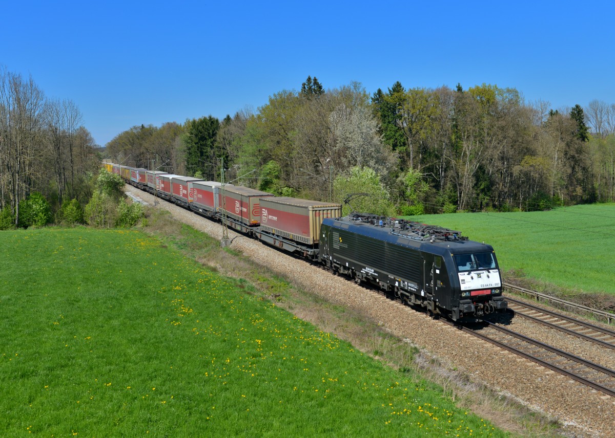 189 997 mit einem KLV am 17.04.2014 bei Gutmart. 