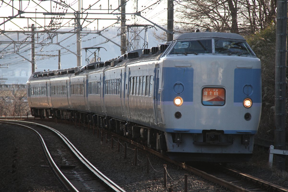 189 :Electoric-Car. JR-East Chuuou-Line.Series 189 Special Express Electoric Car  Holiday-Kaisoku FUJISAN  in Hino-City,Tokyo,Japan 11.Jan.2014
